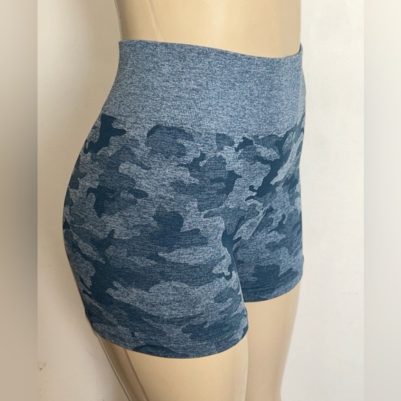 SRUNCH SPORT CAMO SHORTS WOMENS SIZE S - Picture 8 of 10